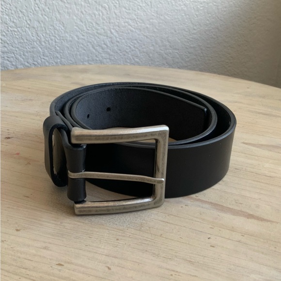 Kenneth Cole, New York,  Genuine Leather Belt, Sz 34 - Picture 4 of 4